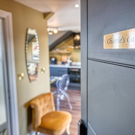 Casa Del Artista - Luxury Apartments, Whitby Chambre photo