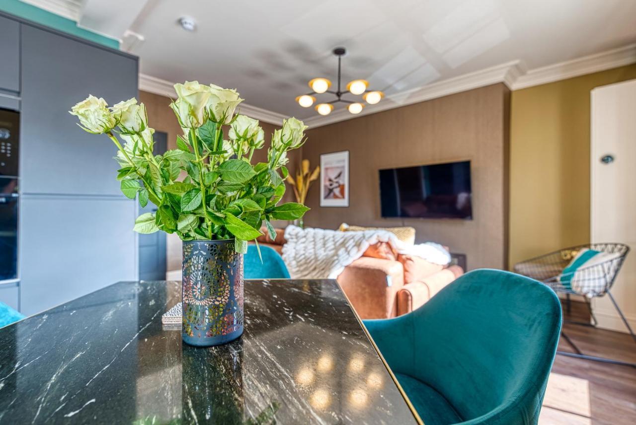Casa Del Artista - Luxury Apartments, Whitby Extérieur photo