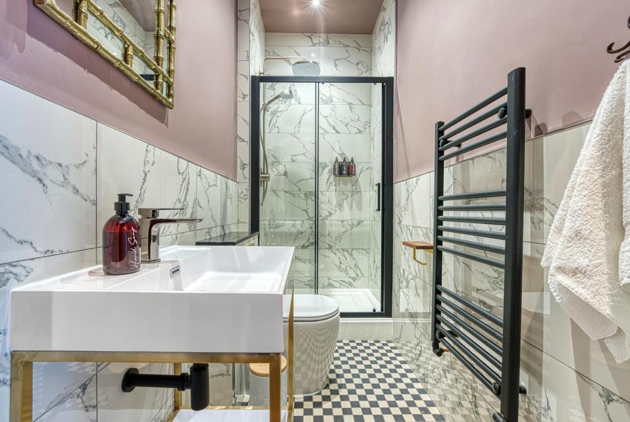 Casa Del Artista - Luxury Apartments, Whitby Extérieur photo