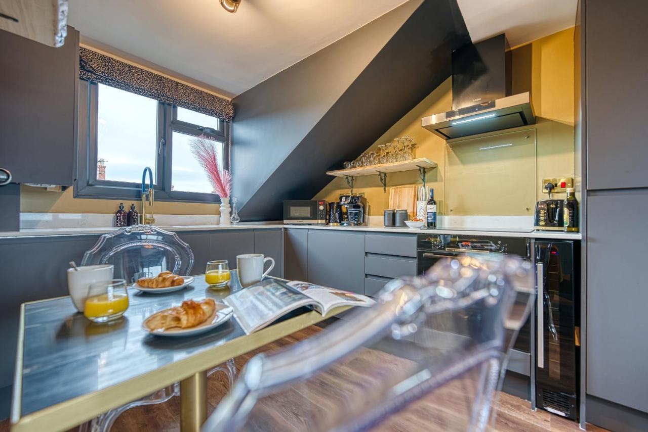 Casa Del Artista - Luxury Apartments, Whitby Extérieur photo