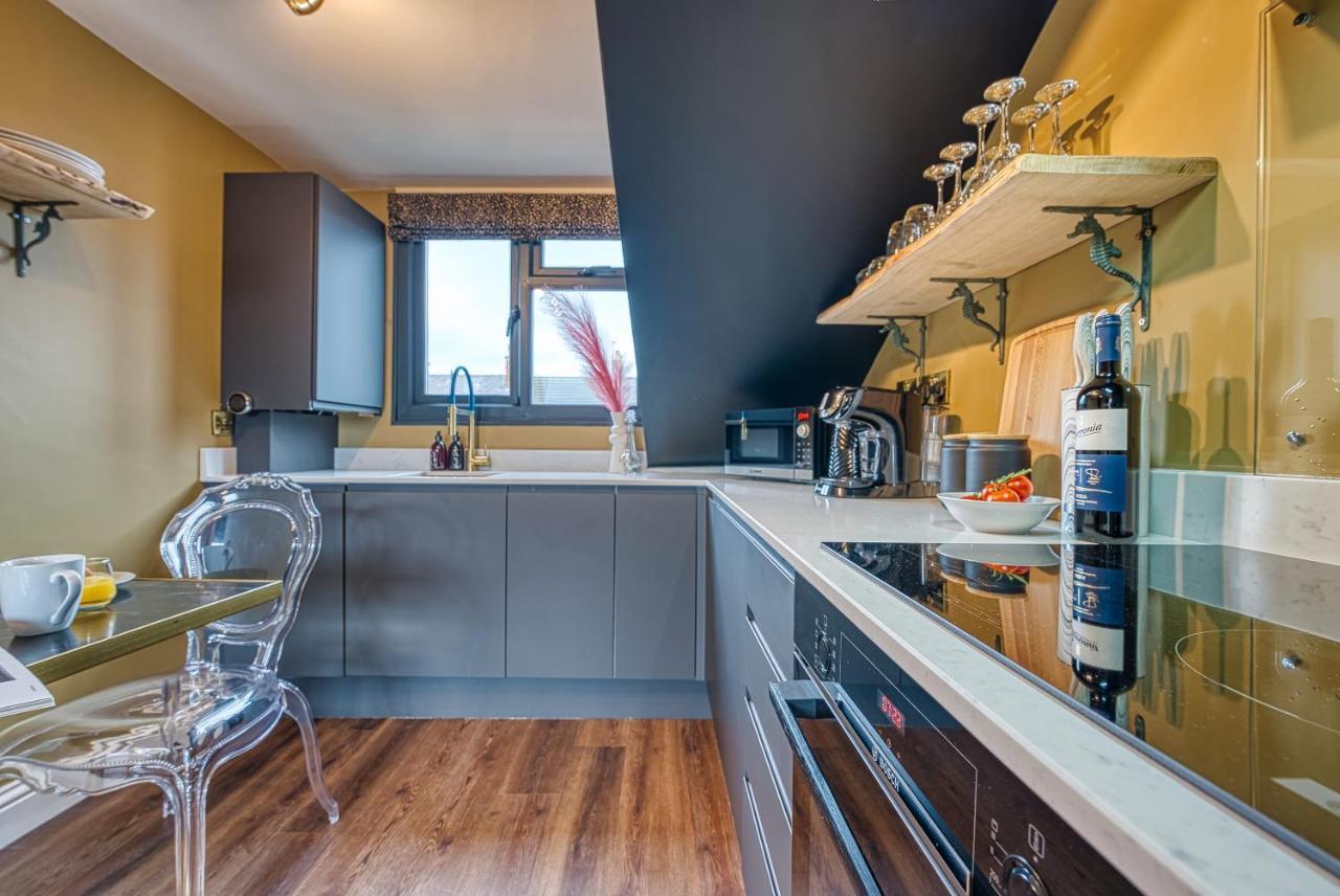 Casa Del Artista - Luxury Apartments, Whitby Extérieur photo