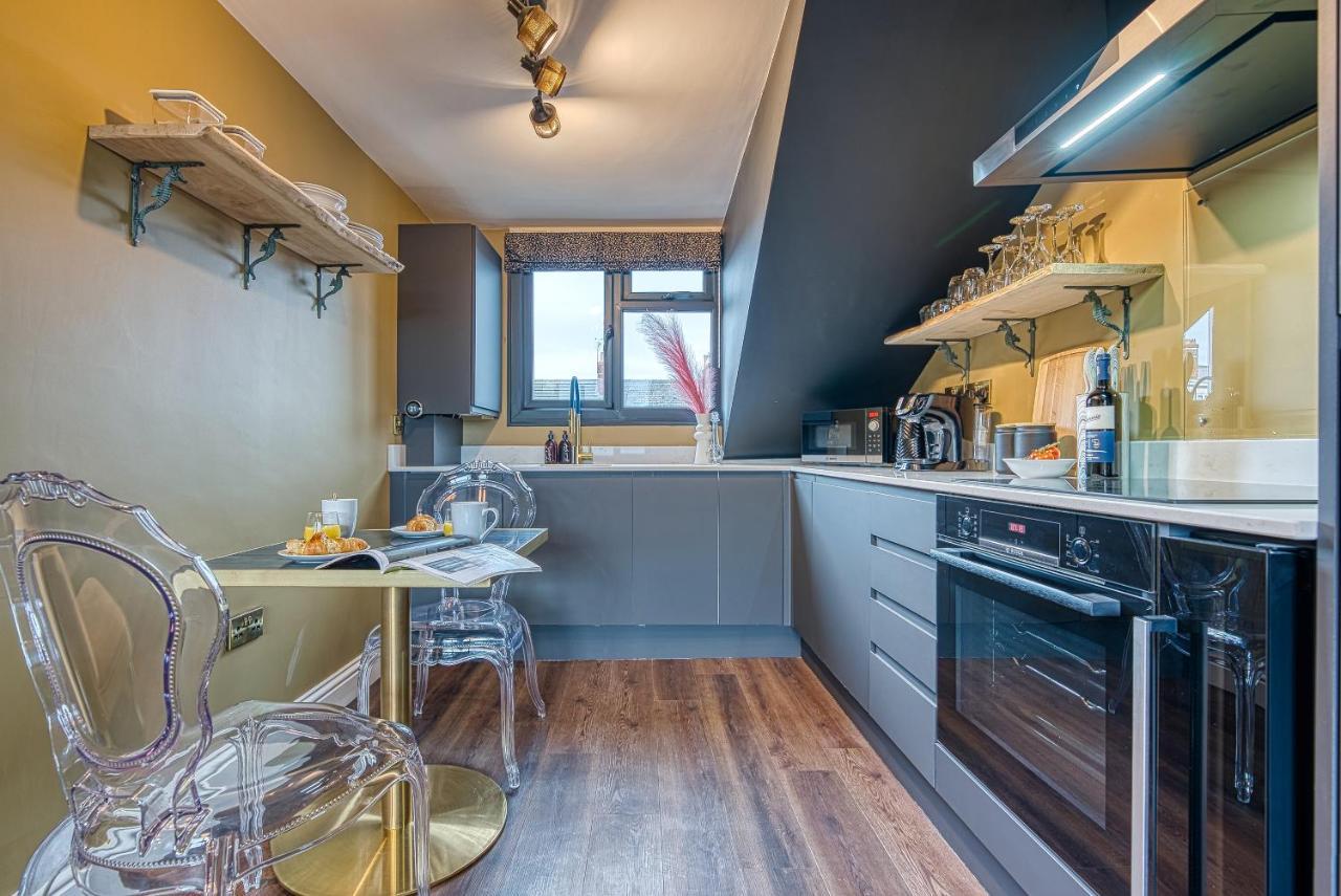 Casa Del Artista - Luxury Apartments, Whitby Extérieur photo