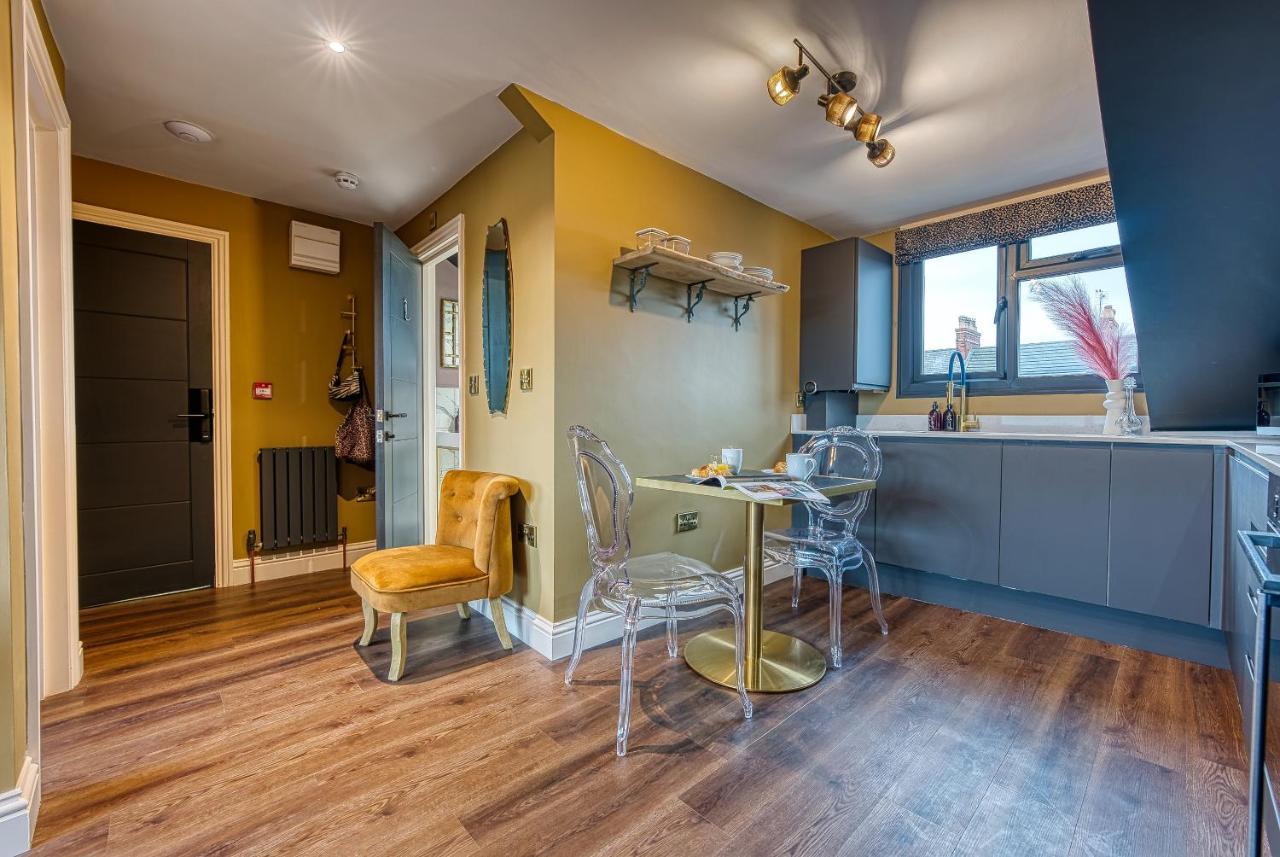 Casa Del Artista - Luxury Apartments, Whitby Extérieur photo