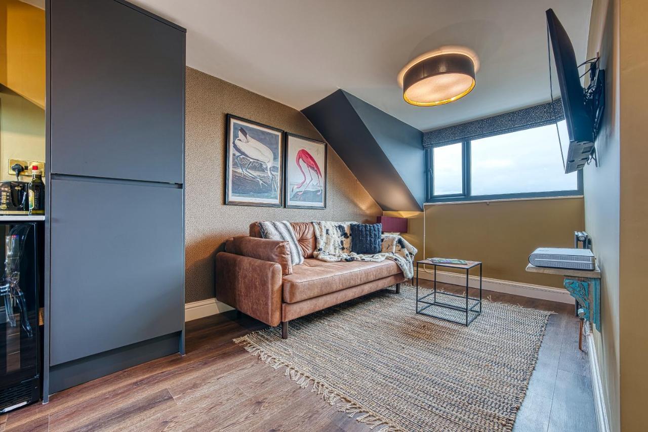 Casa Del Artista - Luxury Apartments, Whitby Extérieur photo