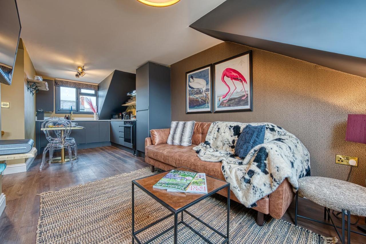 Casa Del Artista - Luxury Apartments, Whitby Extérieur photo