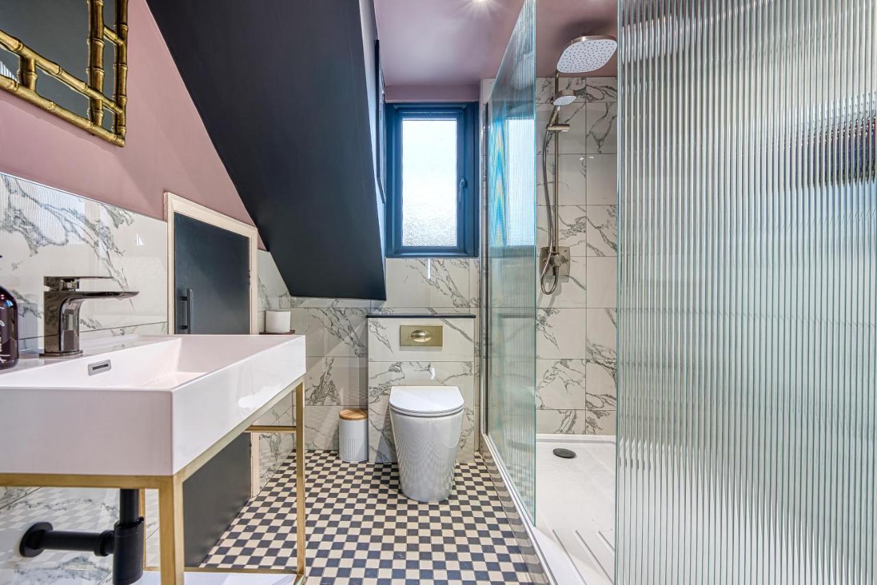Casa Del Artista - Luxury Apartments, Whitby Extérieur photo