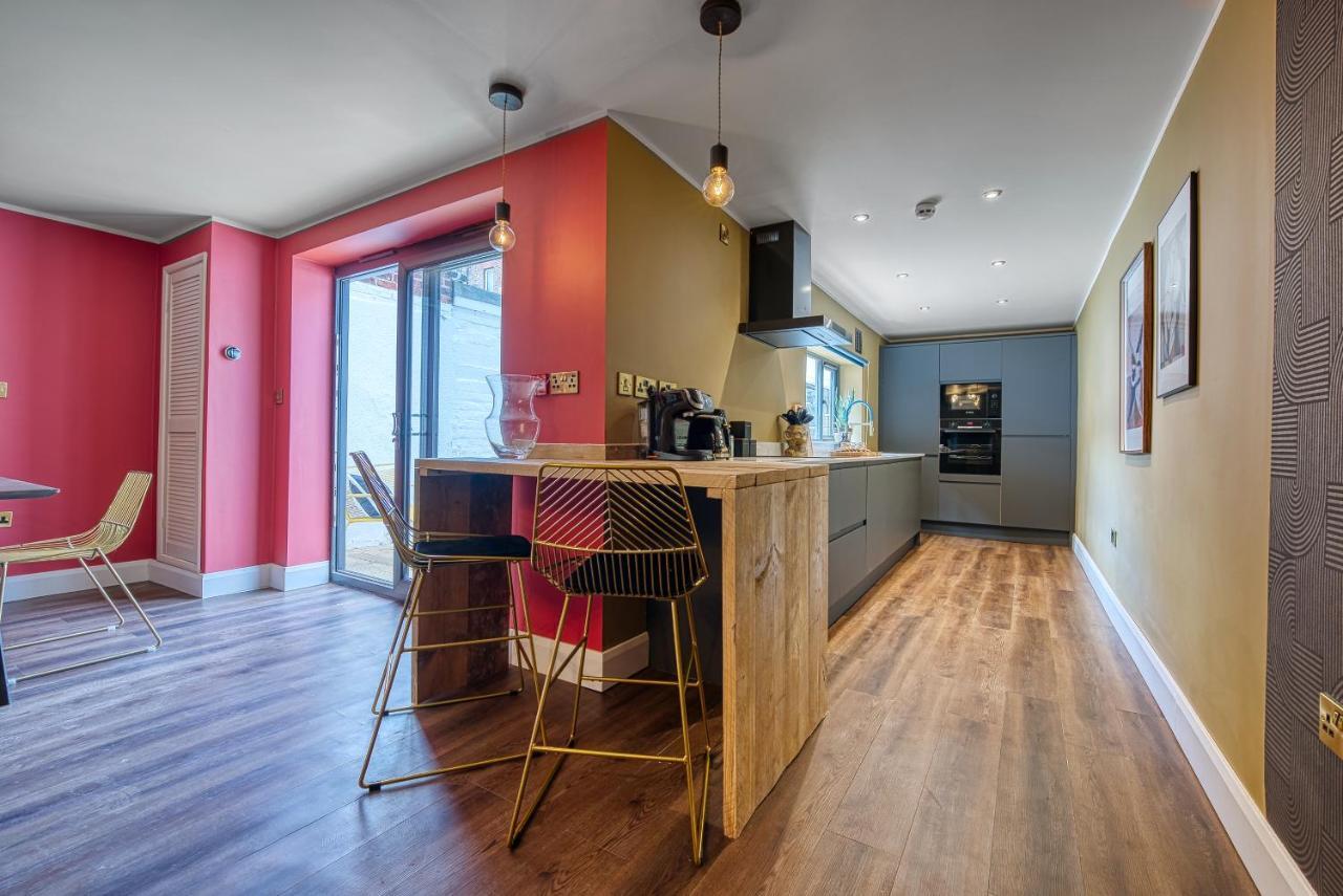 Casa Del Artista - Luxury Apartments, Whitby Extérieur photo