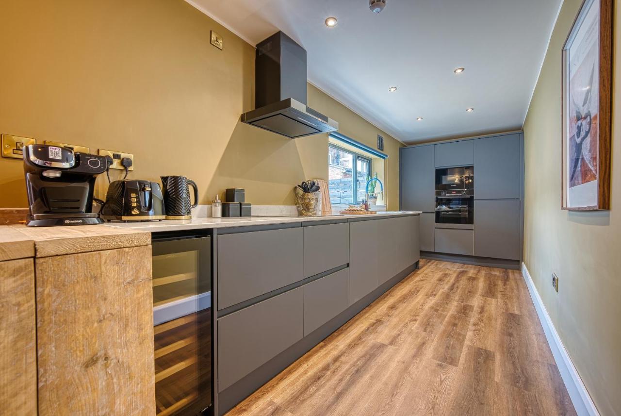 Casa Del Artista - Luxury Apartments, Whitby Extérieur photo