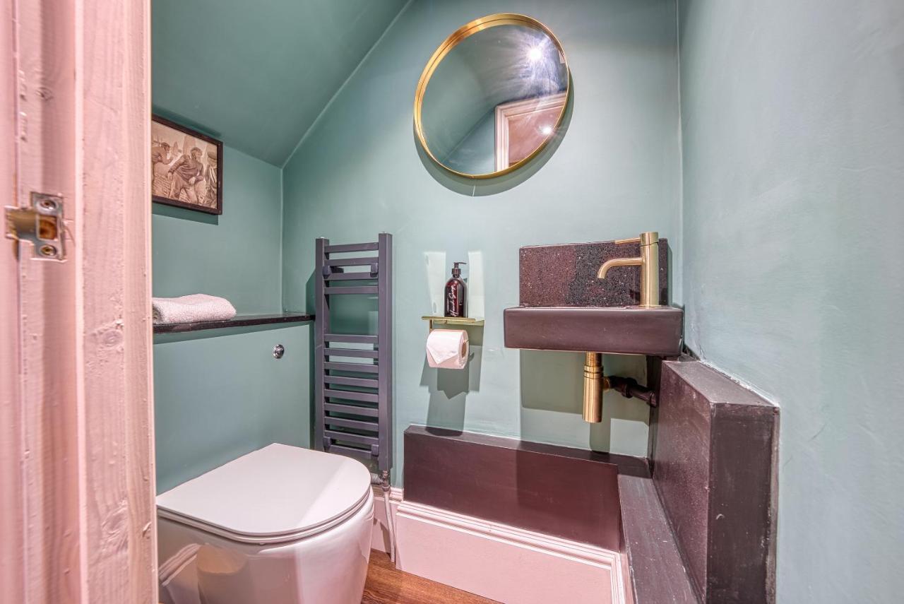Casa Del Artista - Luxury Apartments, Whitby Extérieur photo